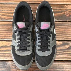 Nike Women's Eclipse II, sneaker, size 9